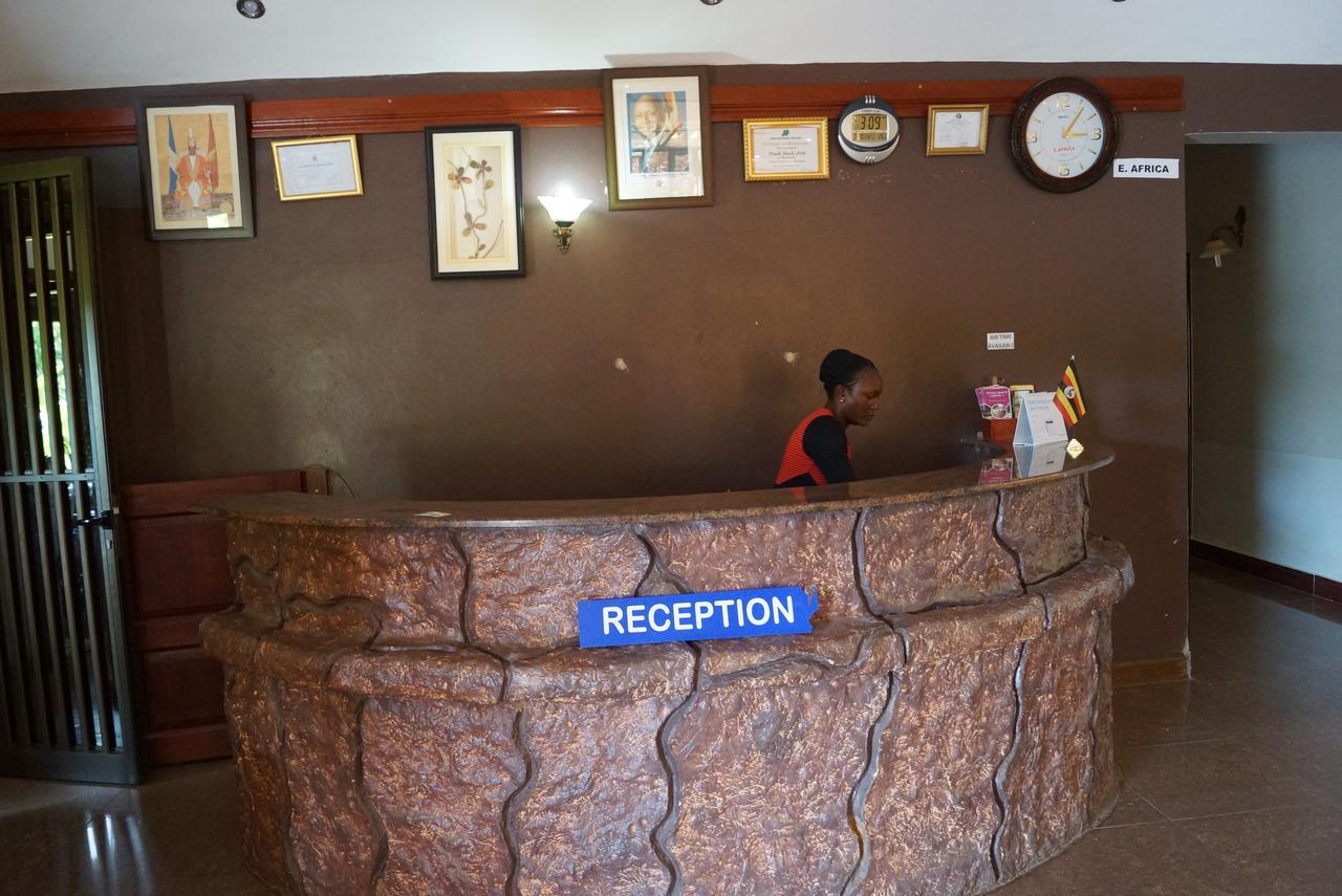 Peniel Beach Hotel Энтеббе Экстерьер фото