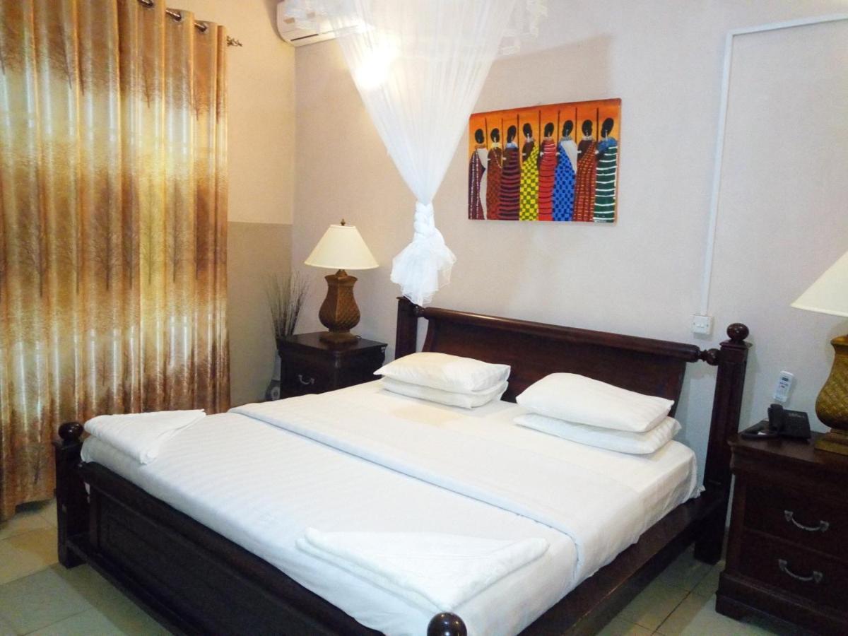 Peniel Beach Hotel Энтеббе Экстерьер фото