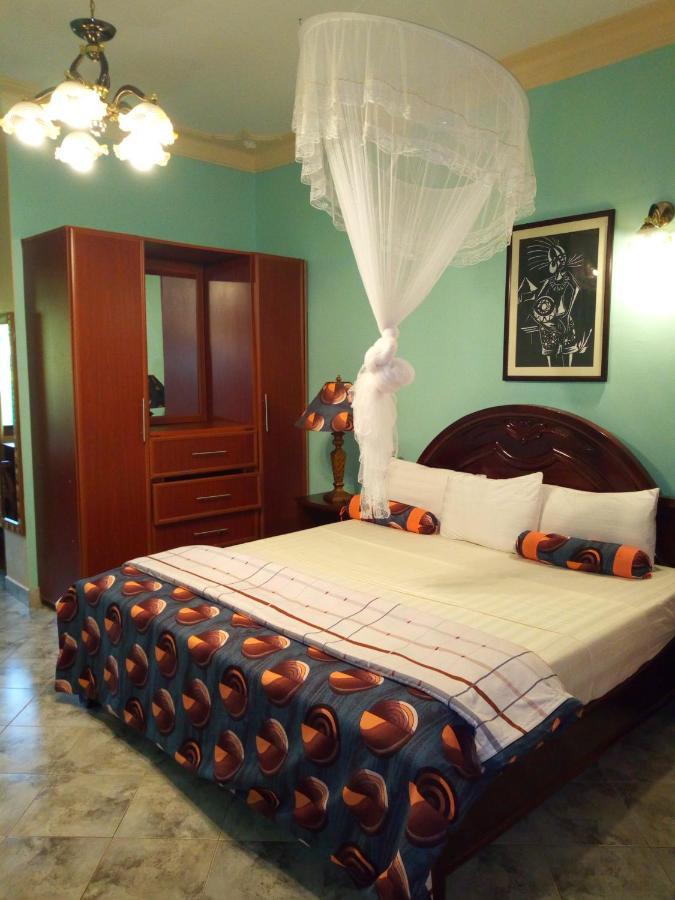Peniel Beach Hotel Энтеббе Экстерьер фото