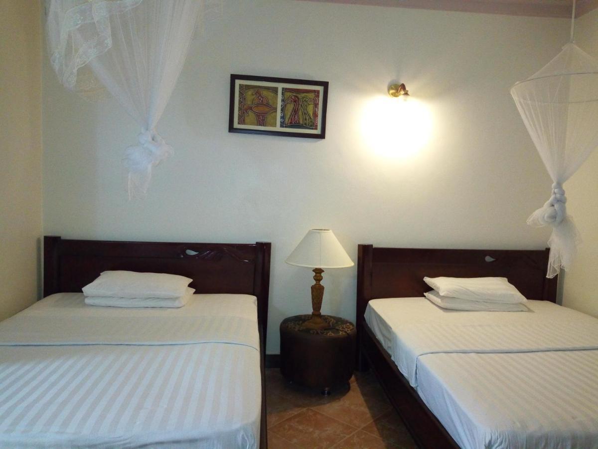 Peniel Beach Hotel Энтеббе Экстерьер фото